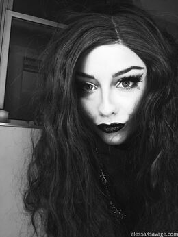 Alessa Savage