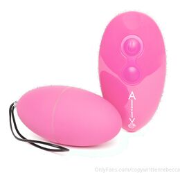 Rebecca Roze (itsamarafox)