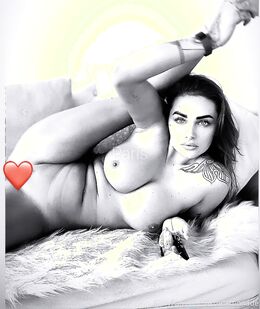 Rebecca Roze (itsamarafox)