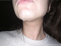 Ellie May (ellalxox)