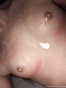 Ellie May (ellalxox)