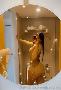 Elise Clayton (elisefionxx)