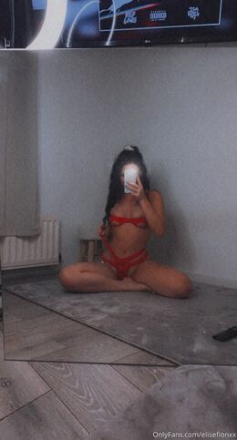 Elise Clayton (elisefionxx)