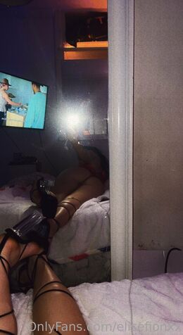 Elise Clayton (elisefionxx)