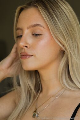Alexia Woods