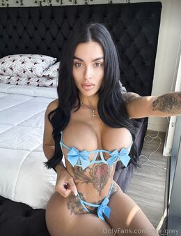 Zoe Grey