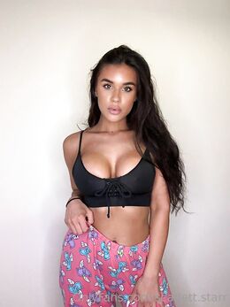 Scarlett Starr
