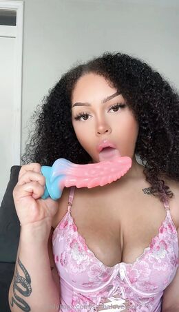 Sasha Loves