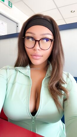 Sasha Loves
